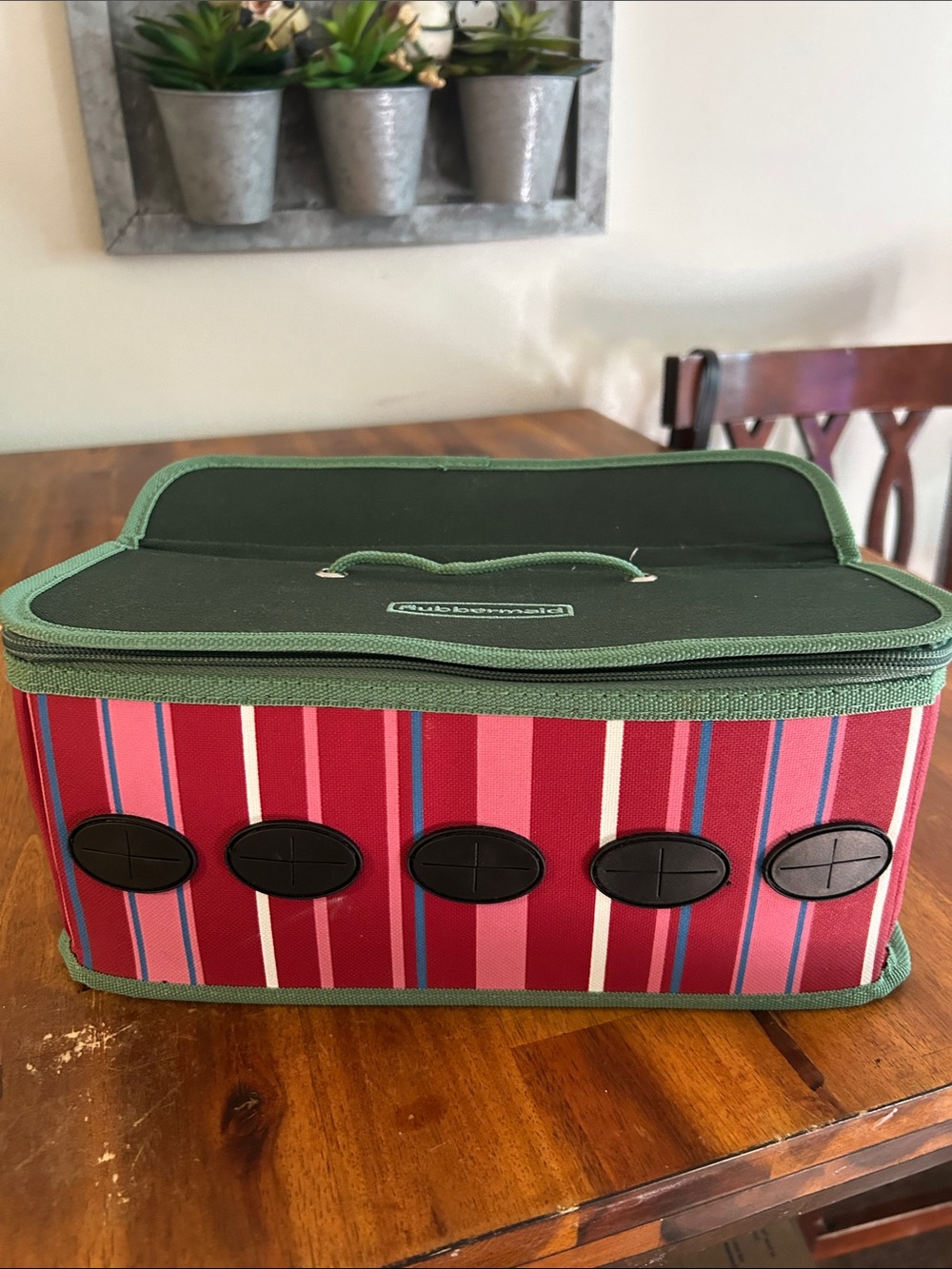 Rubbermaid Ribbon Organizer Canvas Red/Pink Striped 2 Sections 5 Grommets